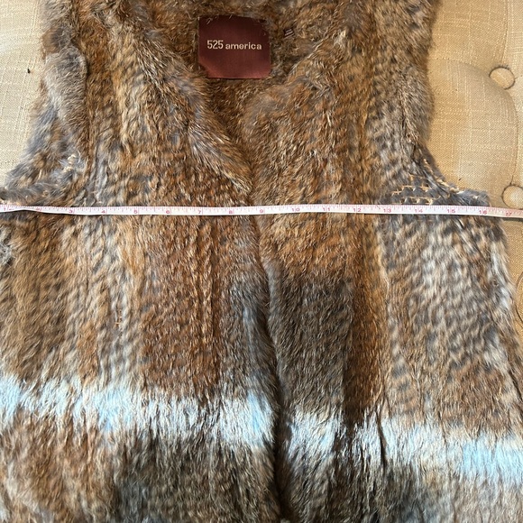 Genuine Rabbit Fur Vest - Picture 4 of 4